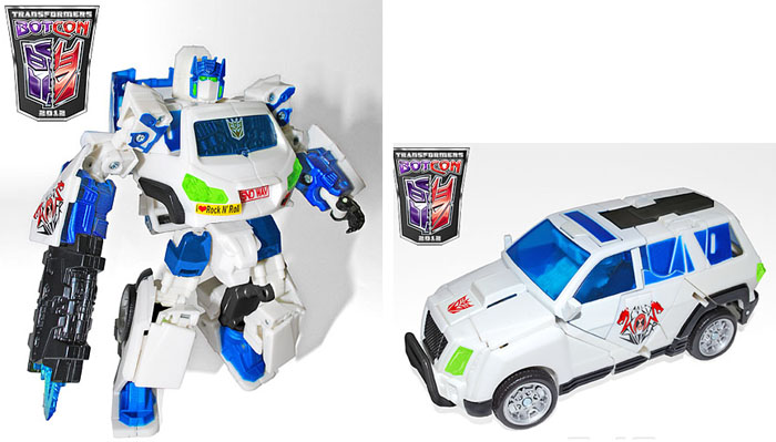 Botcon Exclusives  Soundwave (2012)