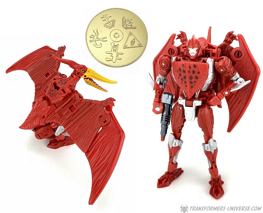 War for Cybertron: Kingdom Golden Disk Collection Terrorsaur (2022)